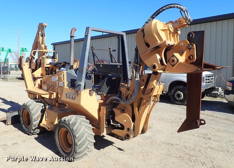 image for item DG2928 2000 Case 660 cable plow