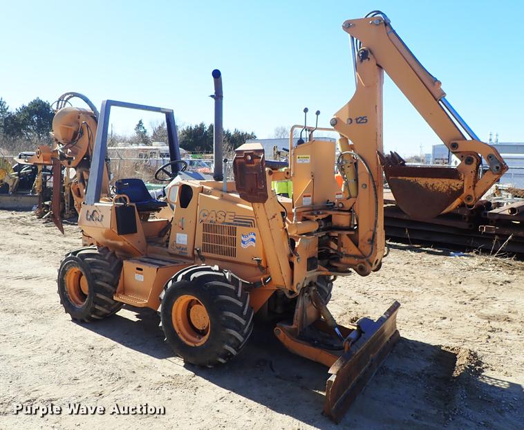 image for item DG2928 2000 Case 660 cable plow