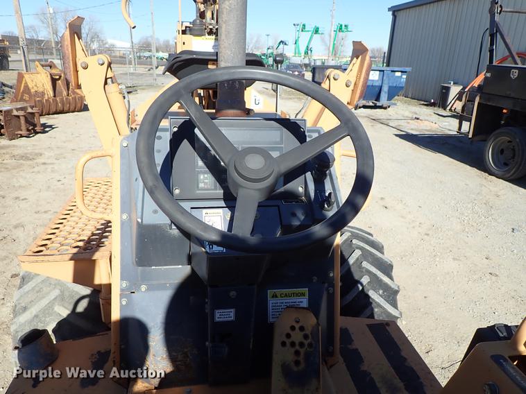 image for item DG2928 2000 Case 660 cable plow