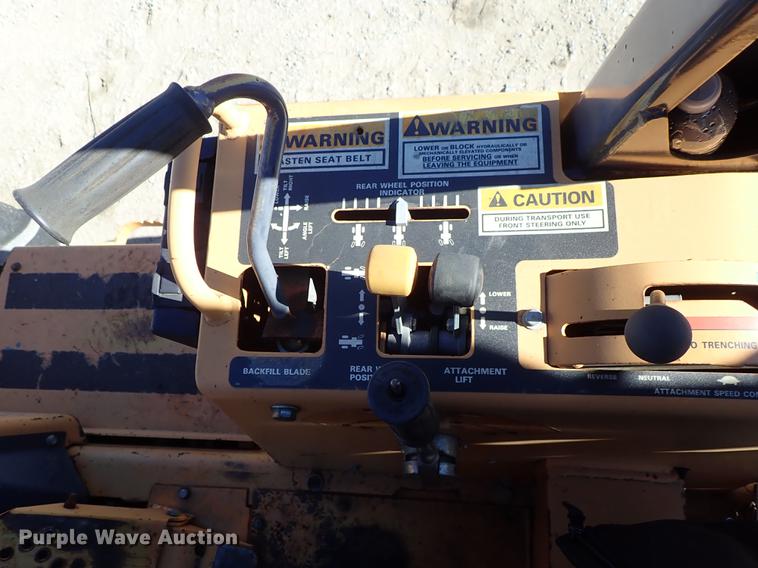 image for item DG2928 2000 Case 660 cable plow