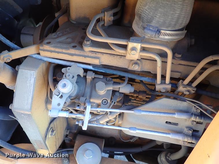 image for item DG2928 2000 Case 660 cable plow