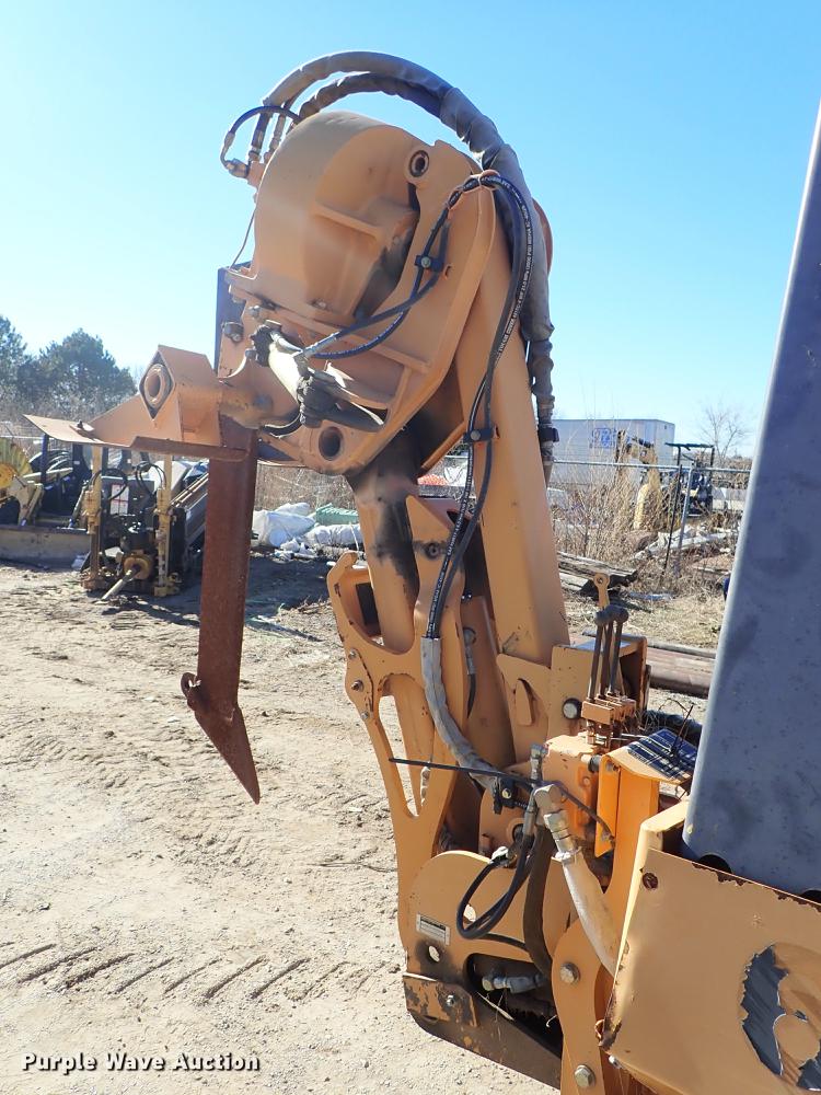 image for item DG2928 2000 Case 660 cable plow