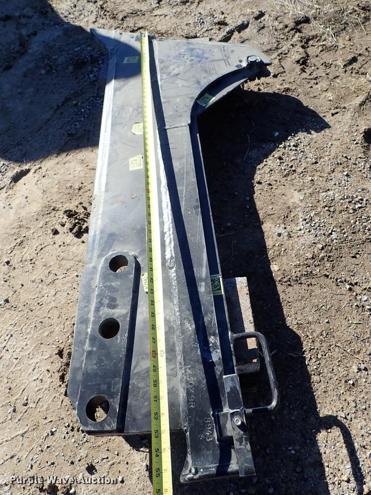 image for item DG2928 2000 Case 660 cable plow