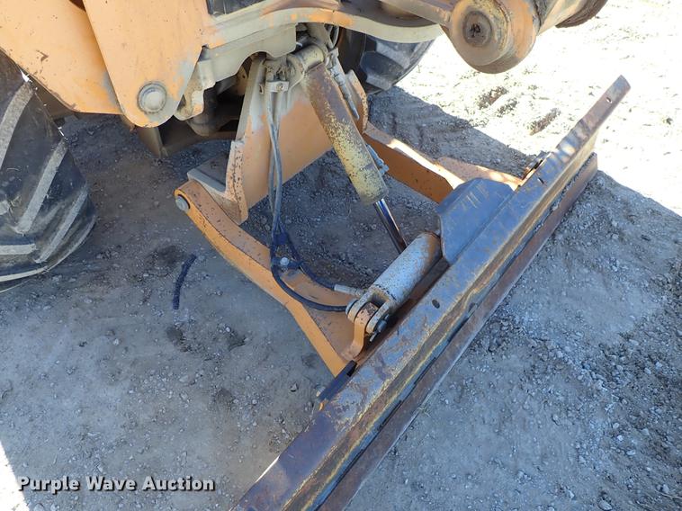 image for item DG2928 2000 Case 660 cable plow