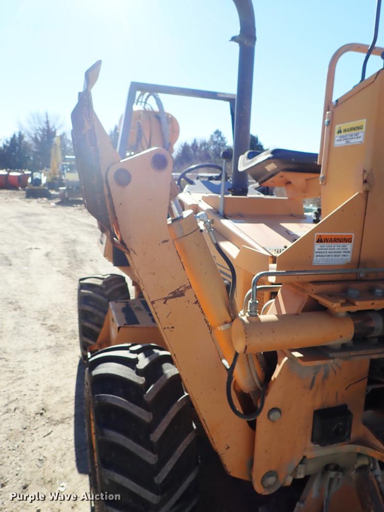 image for item DG2928 2000 Case 660 cable plow