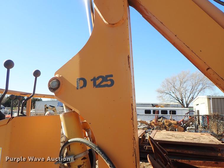 image for item DG2928 2000 Case 660 cable plow