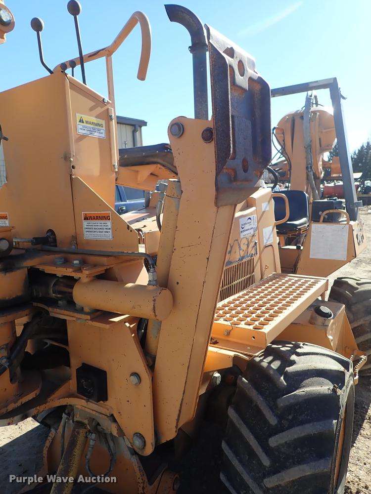 image for item DG2928 2000 Case 660 cable plow