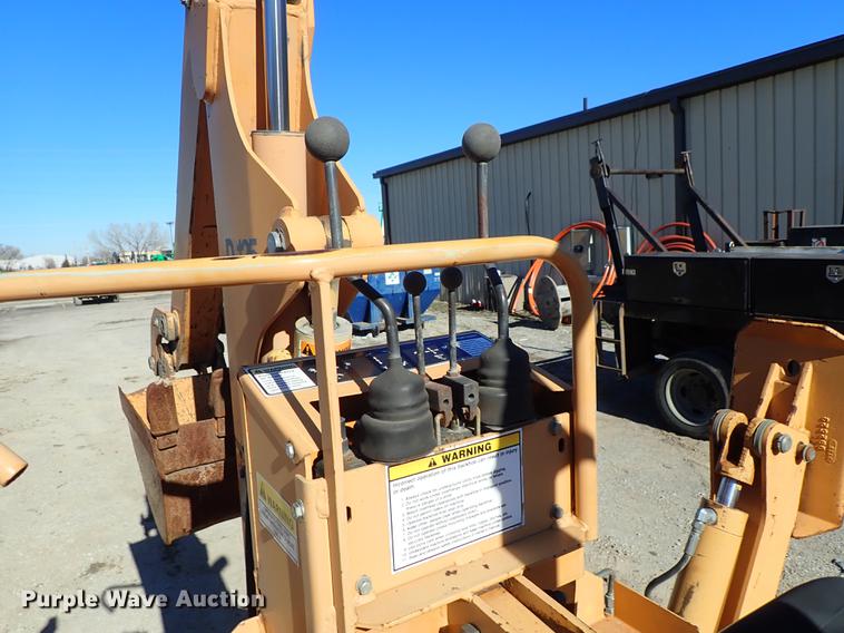 image for item DG2928 2000 Case 660 cable plow