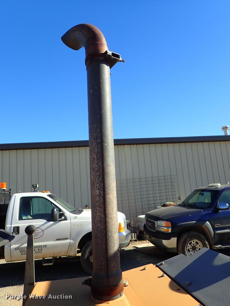 image for item DG2928 2000 Case 660 cable plow