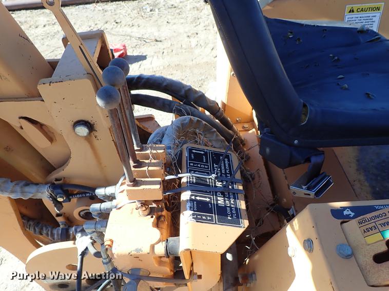 image for item DG2928 2000 Case 660 cable plow