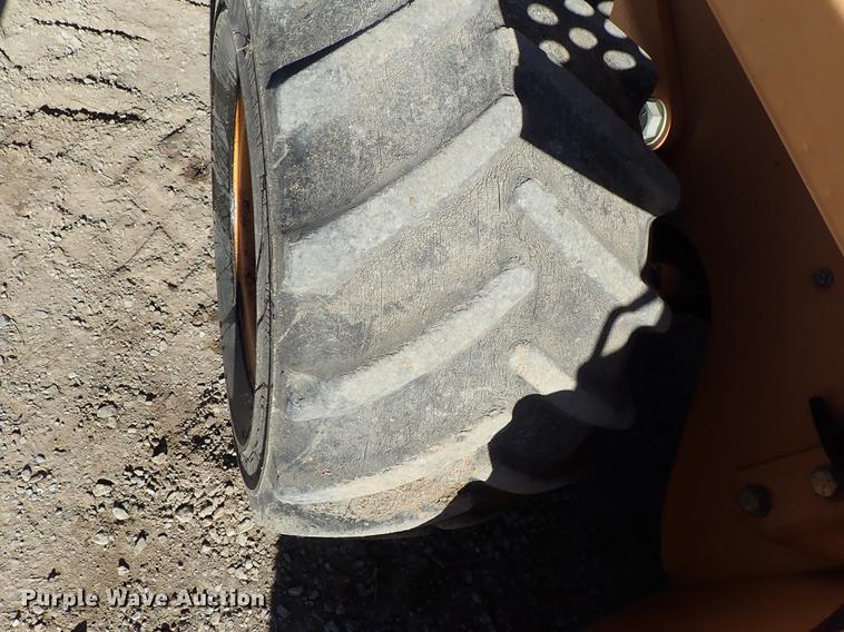 image for item DG2928 2000 Case 660 cable plow