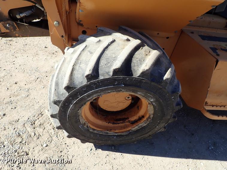 image for item DG2928 2000 Case 660 cable plow