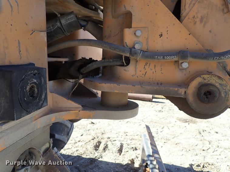 image for item DG2928 2000 Case 660 cable plow