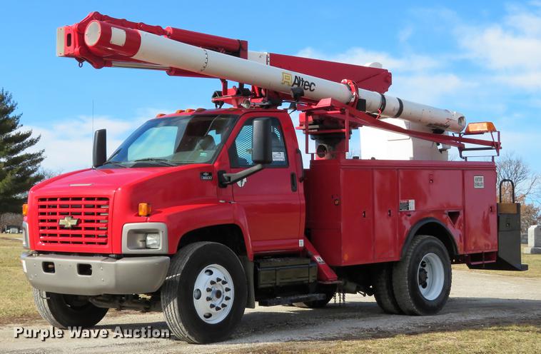 image for item DG3797 2007 Chevrolet C8500 bucket truck