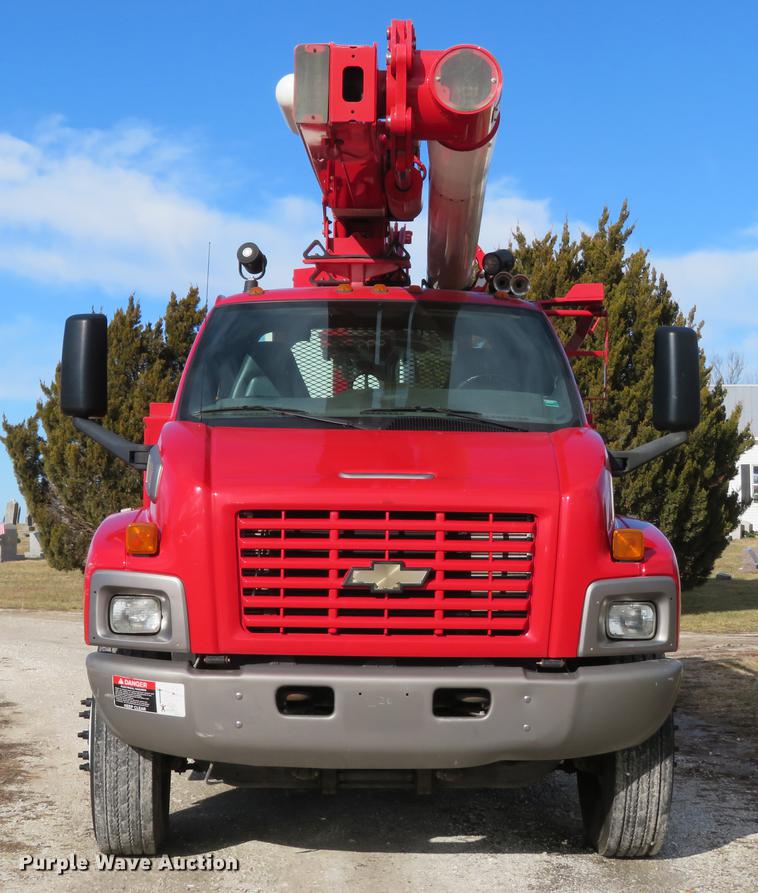image for item DG3797 2007 Chevrolet C8500 bucket truck