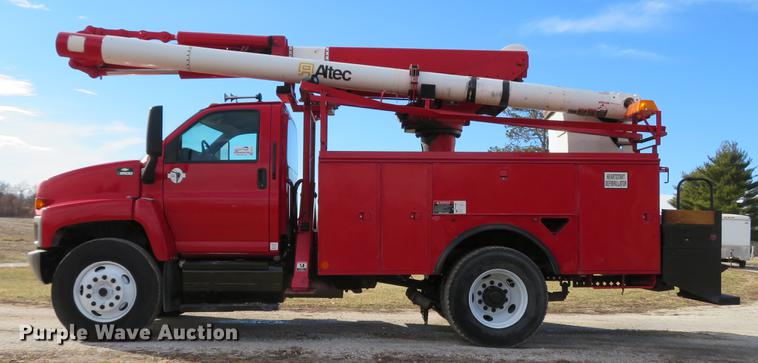 image for item DG3797 2007 Chevrolet C8500 bucket truck