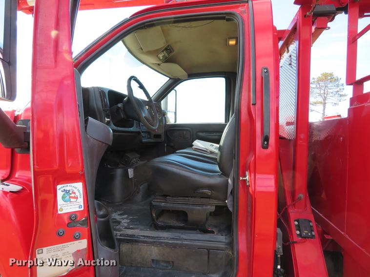 image for item DG3797 2007 Chevrolet C8500 bucket truck