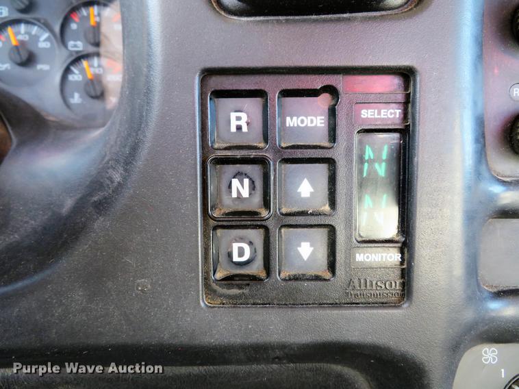 image for item DG3797 2007 Chevrolet C8500 bucket truck