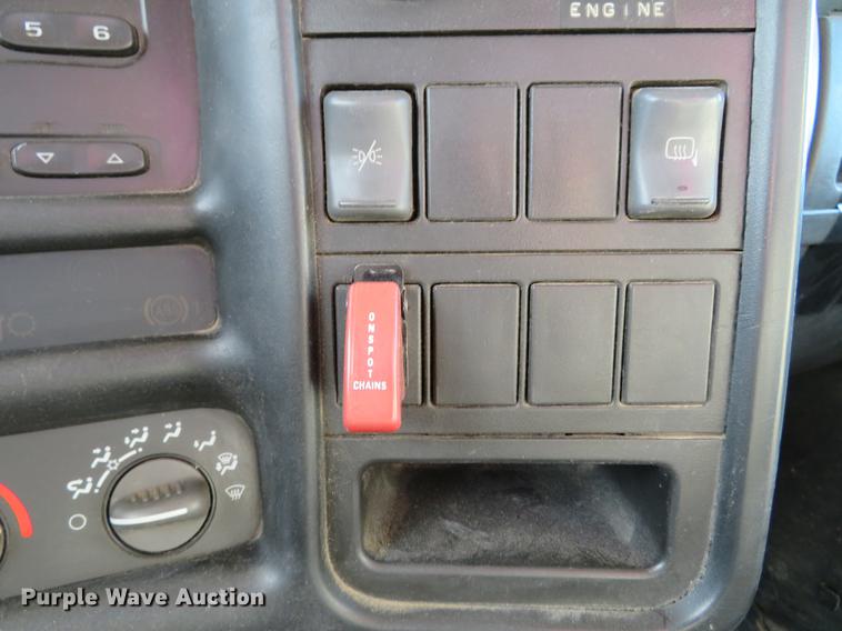 image for item DG3797 2007 Chevrolet C8500 bucket truck