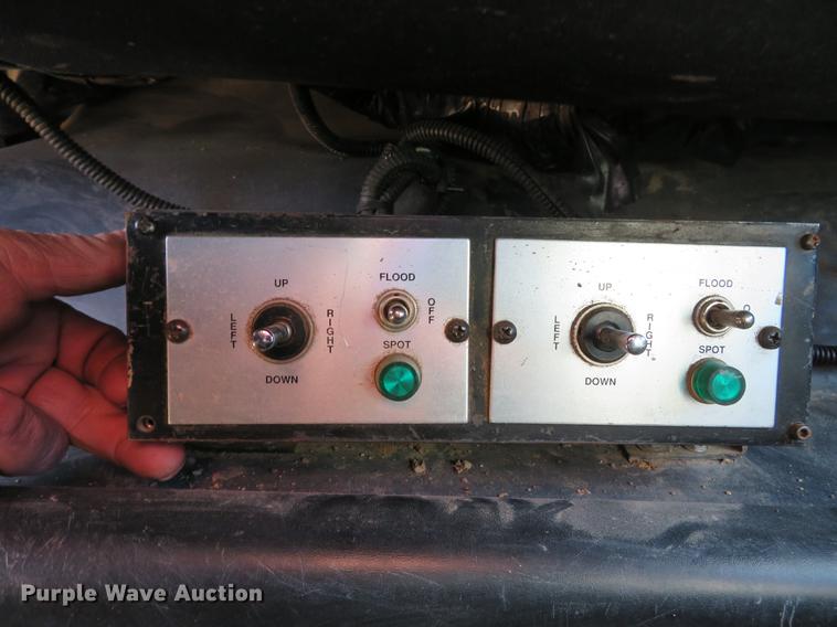 image for item DG3797 2007 Chevrolet C8500 bucket truck