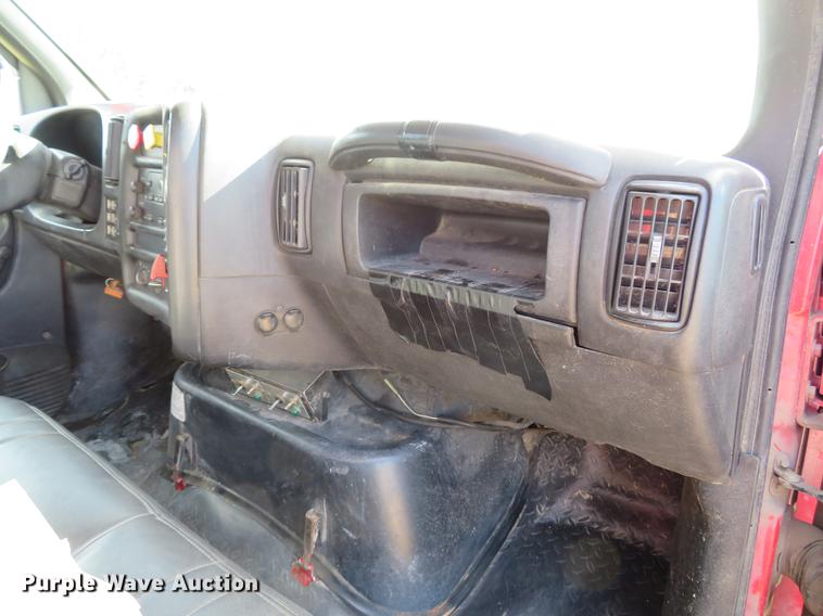 image for item DG3797 2007 Chevrolet C8500 bucket truck