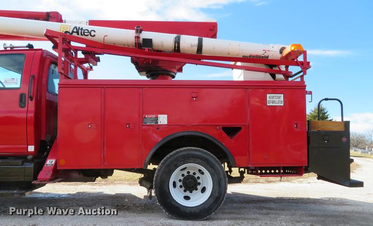 image for item DG3797 2007 Chevrolet C8500 bucket truck