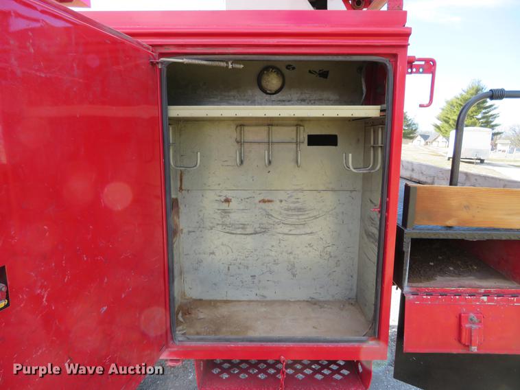 image for item DG3797 2007 Chevrolet C8500 bucket truck