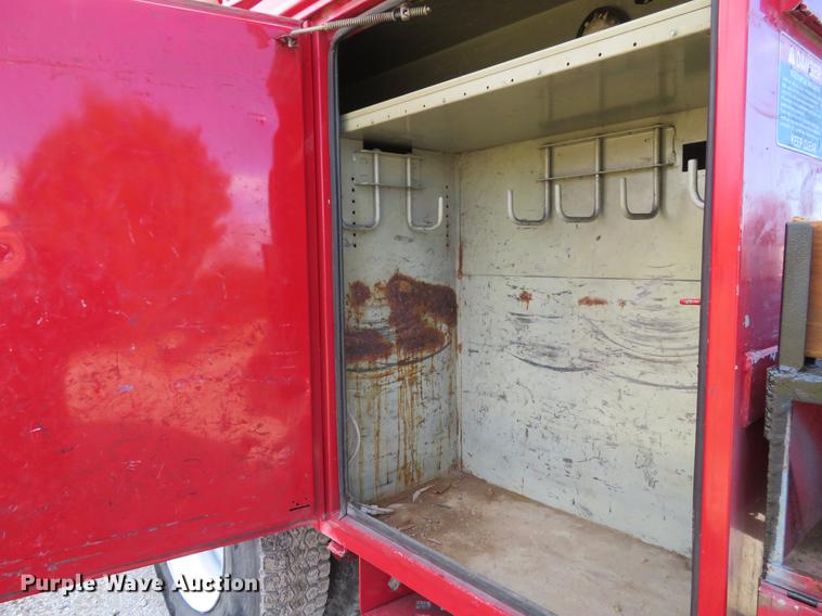 image for item DG3797 2007 Chevrolet C8500 bucket truck