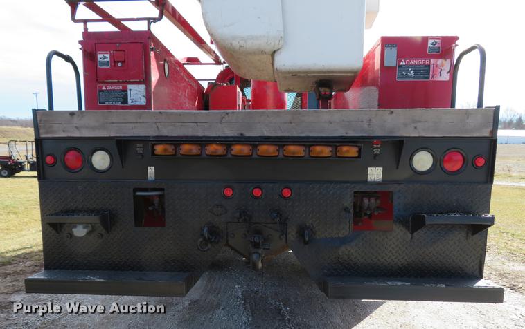 image for item DG3797 2007 Chevrolet C8500 bucket truck