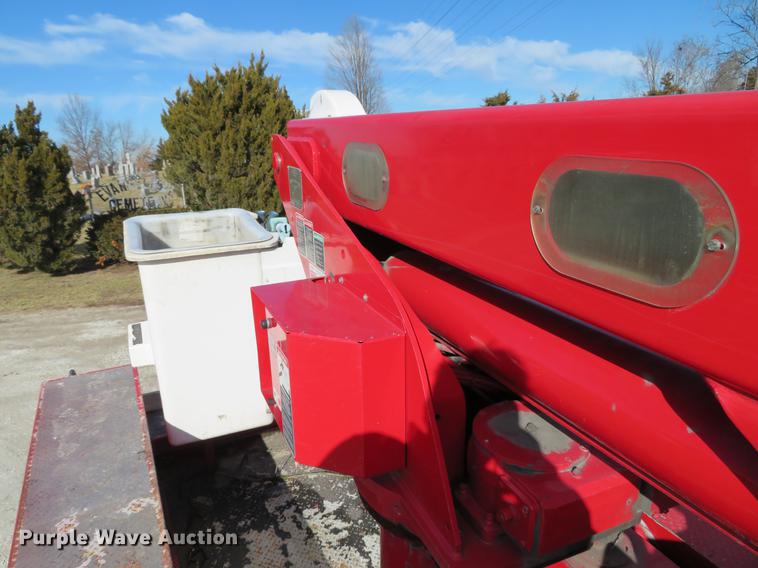 image for item DG3797 2007 Chevrolet C8500 bucket truck