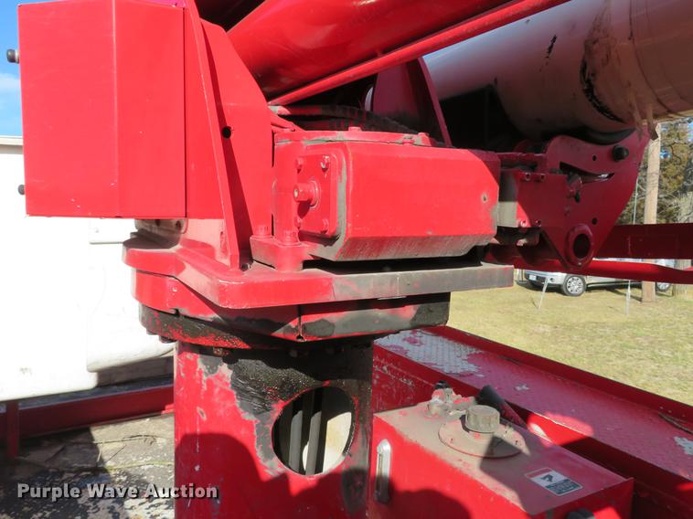 image for item DG3797 2007 Chevrolet C8500 bucket truck
