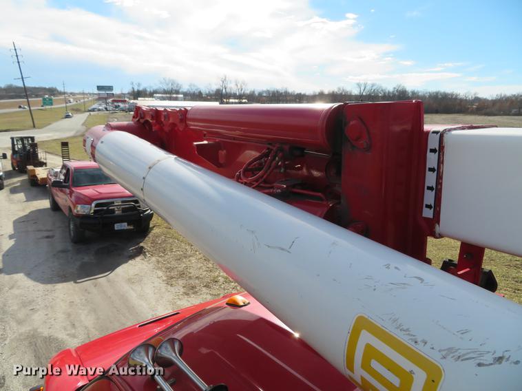 image for item DG3797 2007 Chevrolet C8500 bucket truck