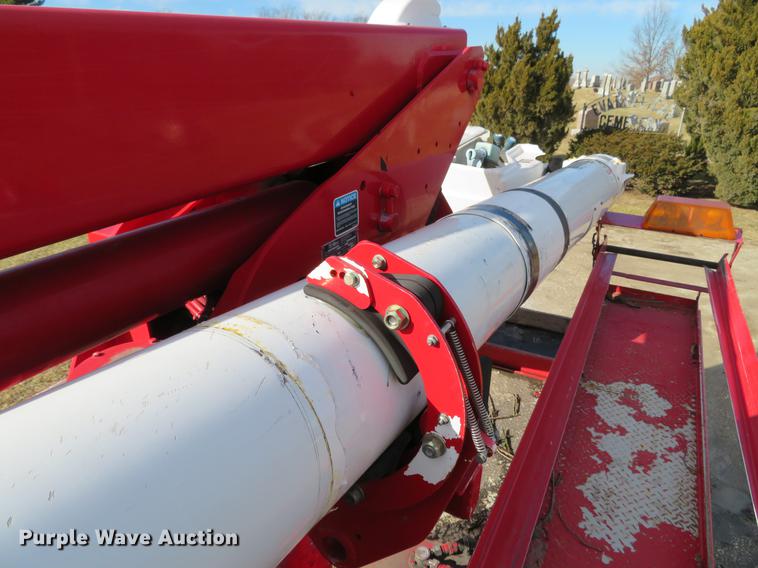 image for item DG3797 2007 Chevrolet C8500 bucket truck
