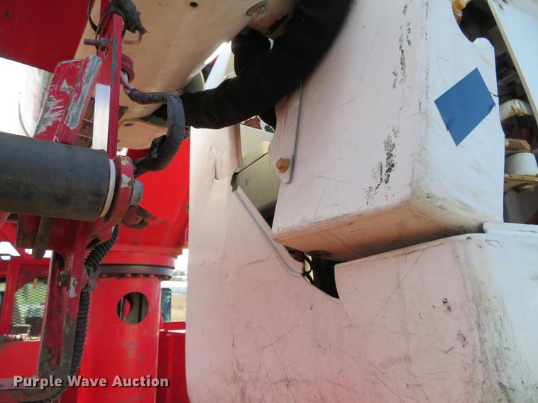 image for item DG3797 2007 Chevrolet C8500 bucket truck