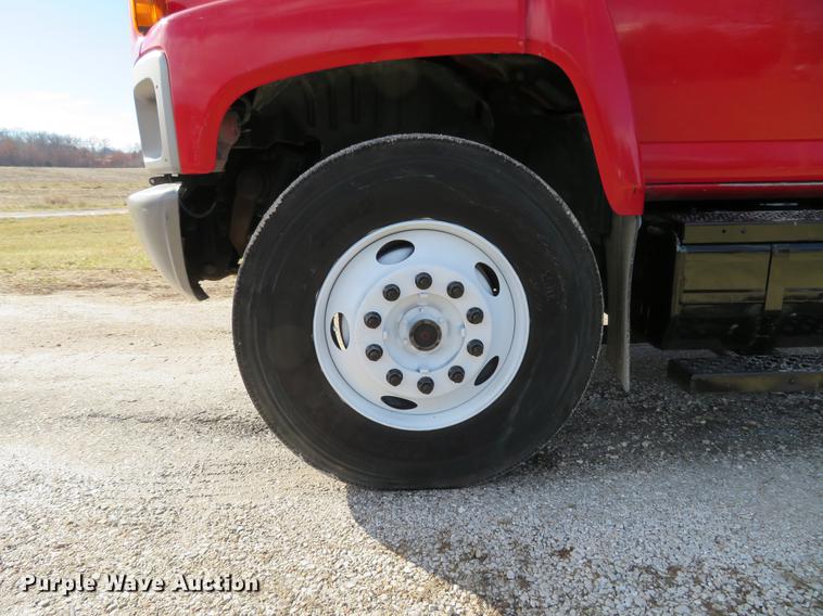 image for item DG3797 2007 Chevrolet C8500 bucket truck