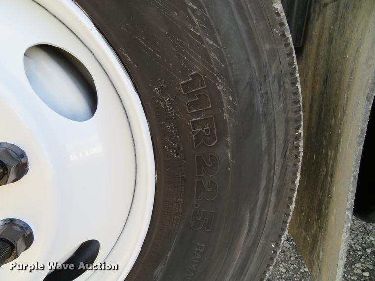 image for item DG3797 2007 Chevrolet C8500 bucket truck