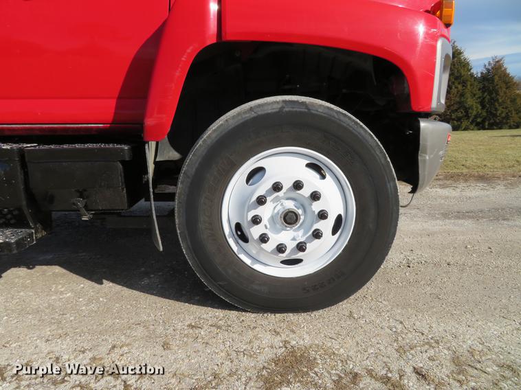 image for item DG3797 2007 Chevrolet C8500 bucket truck