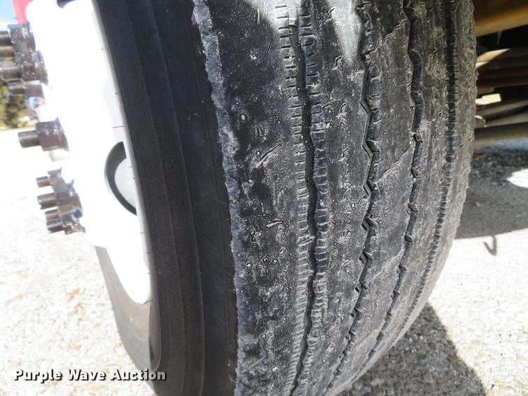 image for item DG3797 2007 Chevrolet C8500 bucket truck