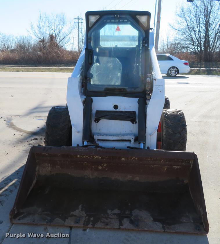 image for item DG3803 2003 Bobcat S250 skid steer