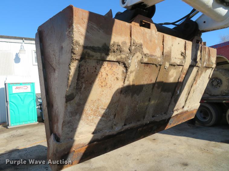 image for item DG3803 2003 Bobcat S250 skid steer