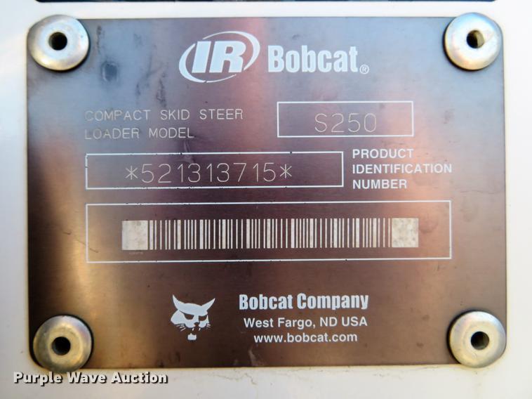 image for item DG3803 2003 Bobcat S250 skid steer