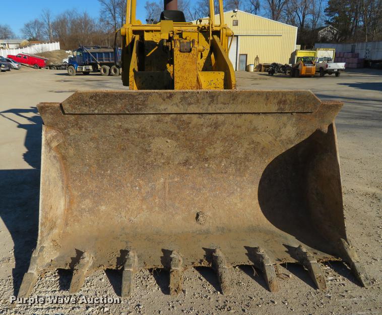 image for item DG3804 1984 Caterpillar 953 track loader