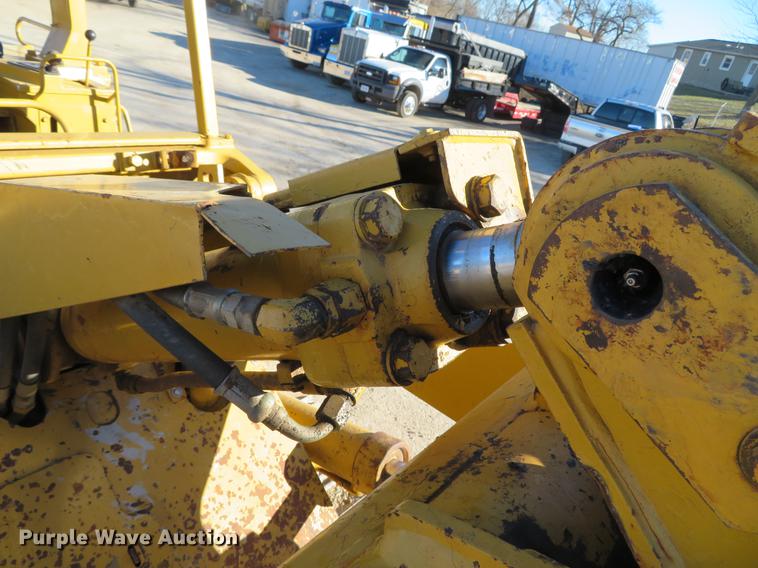 image for item DG3804 1984 Caterpillar 953 track loader