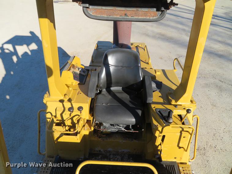 image for item DG3804 1984 Caterpillar 953 track loader