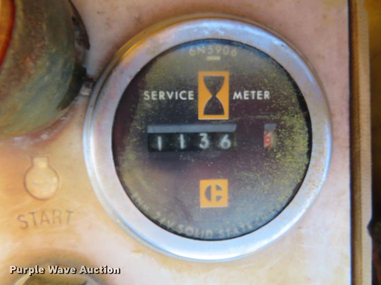 image for item DG3804 1984 Caterpillar 953 track loader