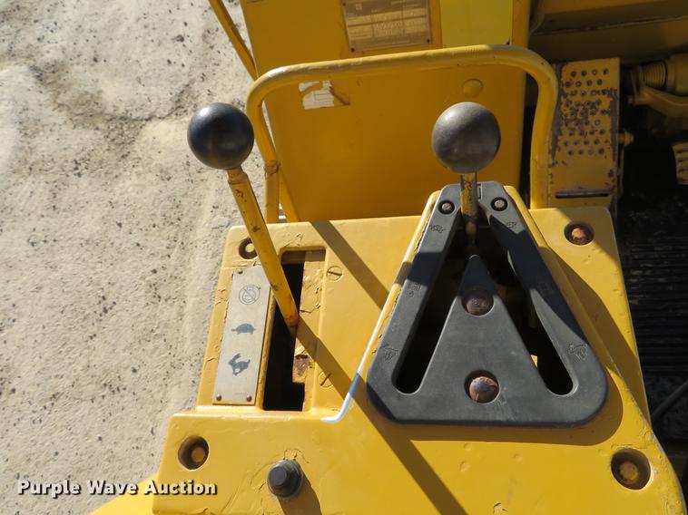 image for item DG3804 1984 Caterpillar 953 track loader