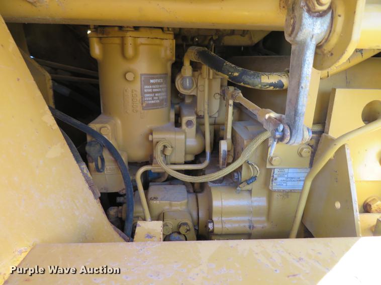 image for item DG3804 1984 Caterpillar 953 track loader