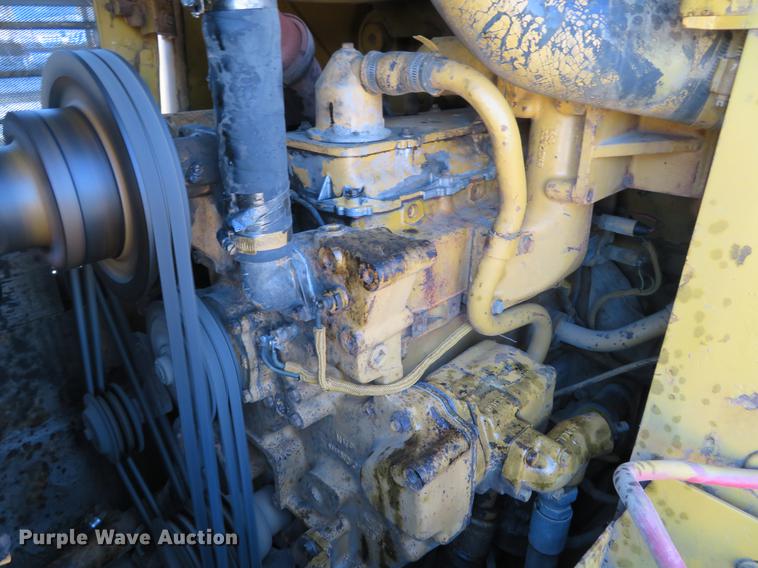 image for item DG3804 1984 Caterpillar 953 track loader