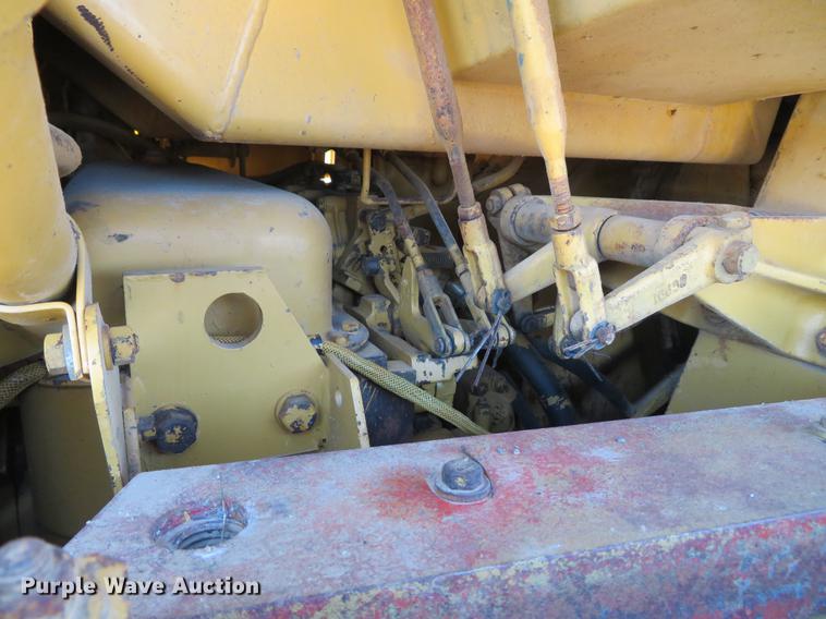 image for item DG3804 1984 Caterpillar 953 track loader