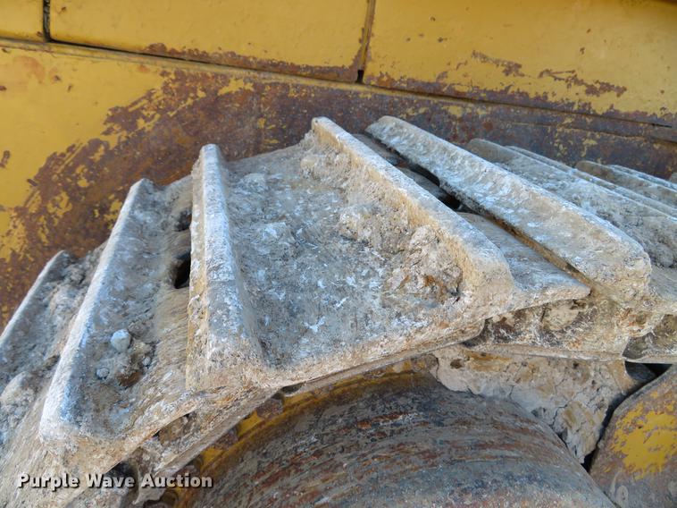 image for item DG3804 1984 Caterpillar 953 track loader